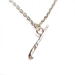 Hockey stick pendant in silver