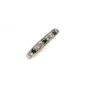 White and green diamond ring